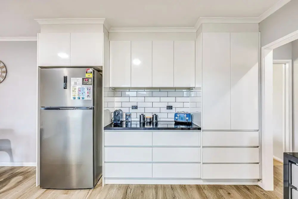 StayAU Pet-Friendly 7BR Spacious Retreat