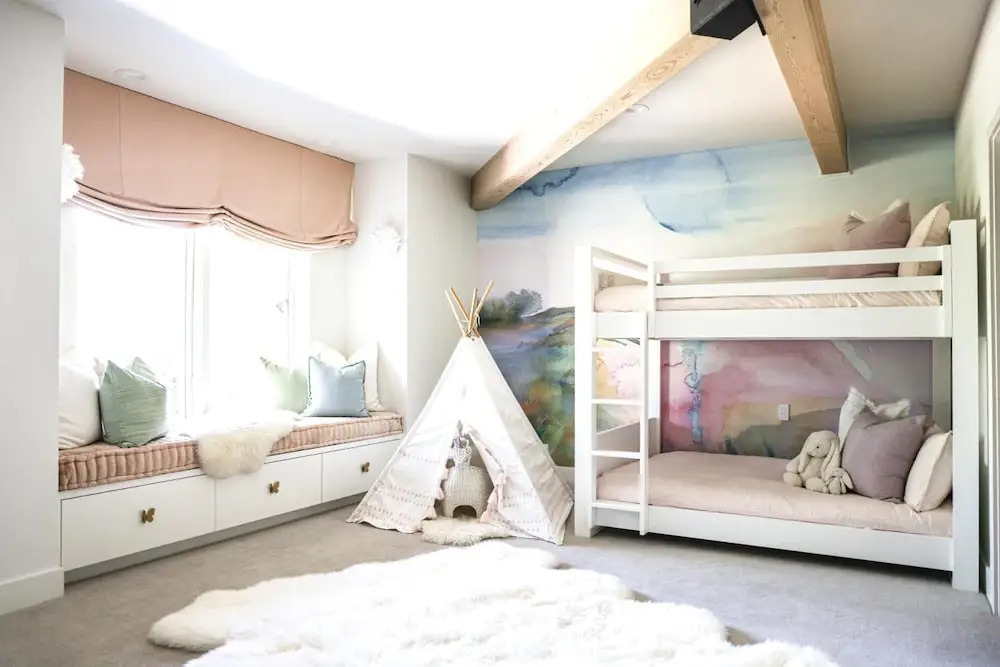 Wonderland Estate 6 Bedrooms PAS-2680 by KBM