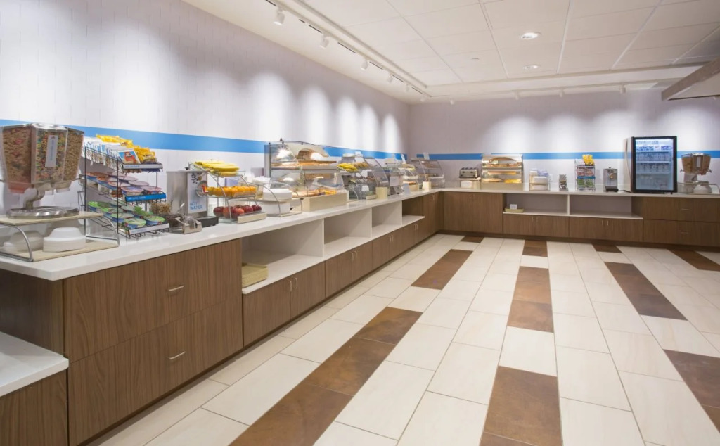 Holiday Inn Express Roseville-St. Paul by IHG