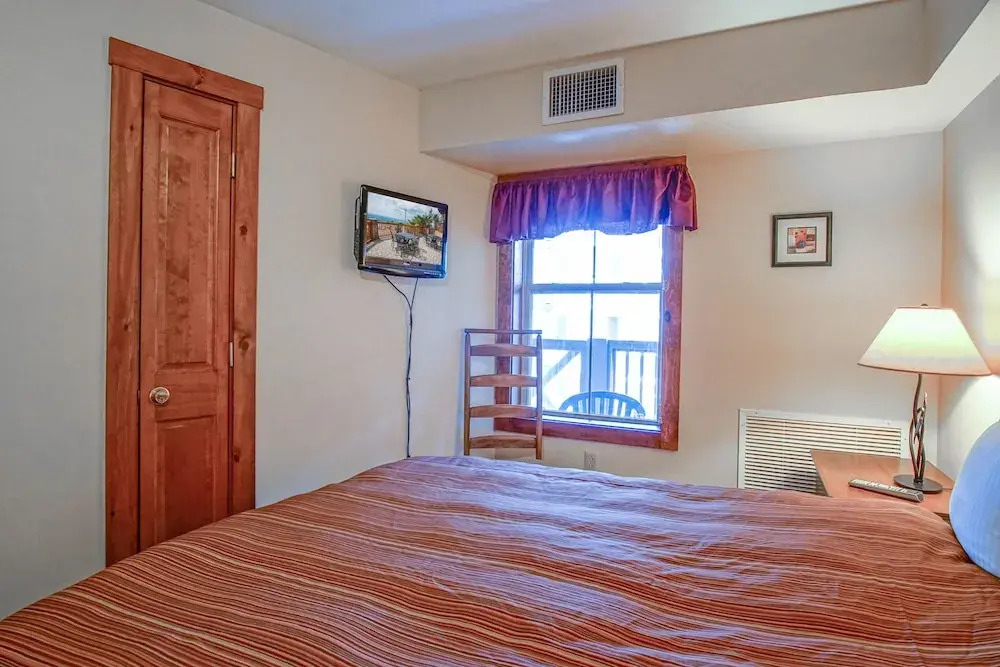 Rimfire 460 - Good & Plenty - Slope Side, Steps from Village 1 BR Condo