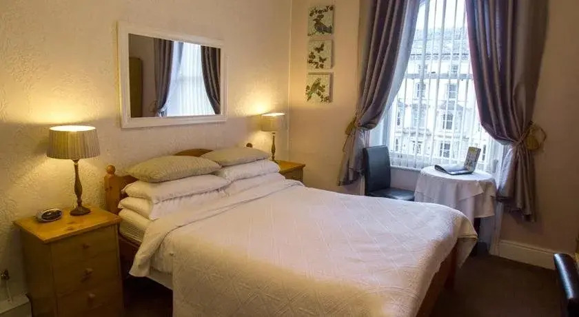 The Clovelly Hotel
