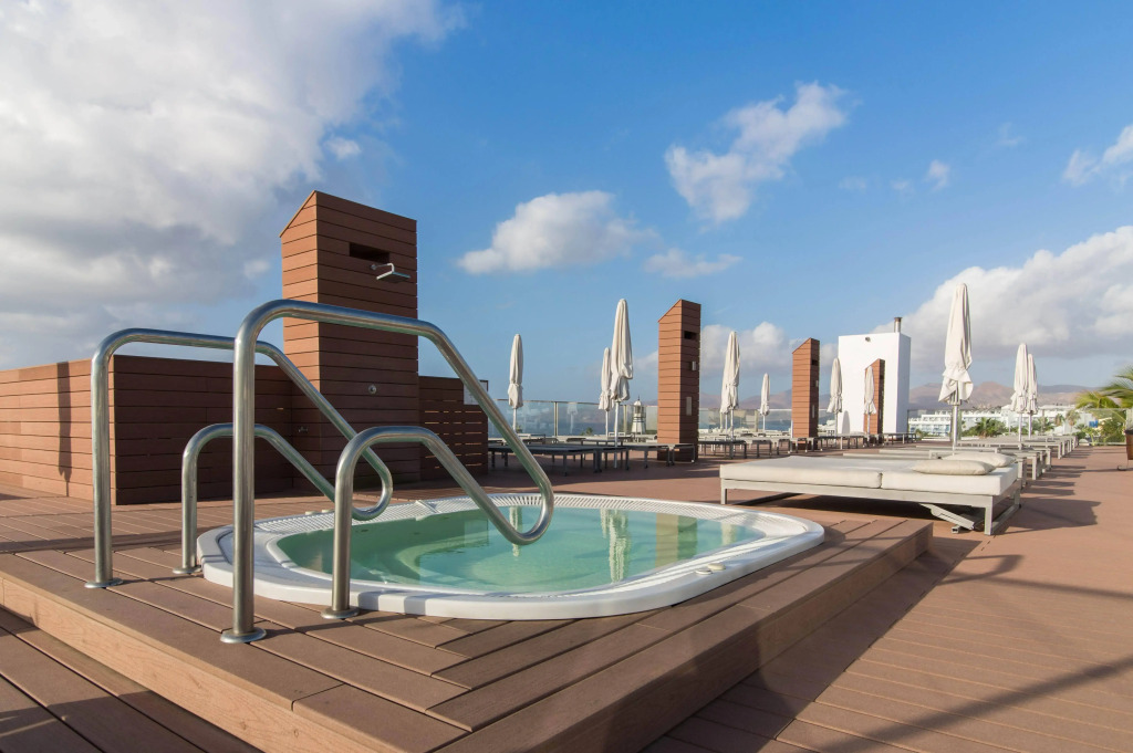 Plus Fariones Apartamentos