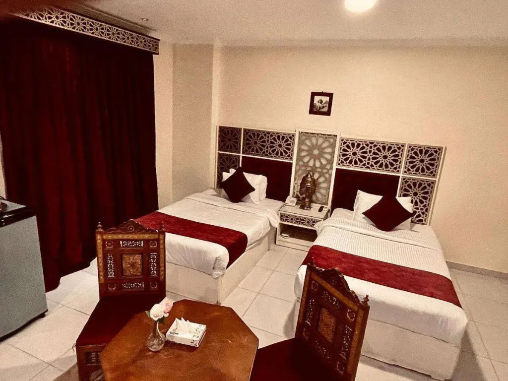 Eco green pyramids hotel