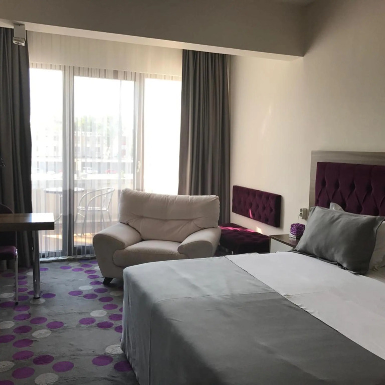 Hande Hotel