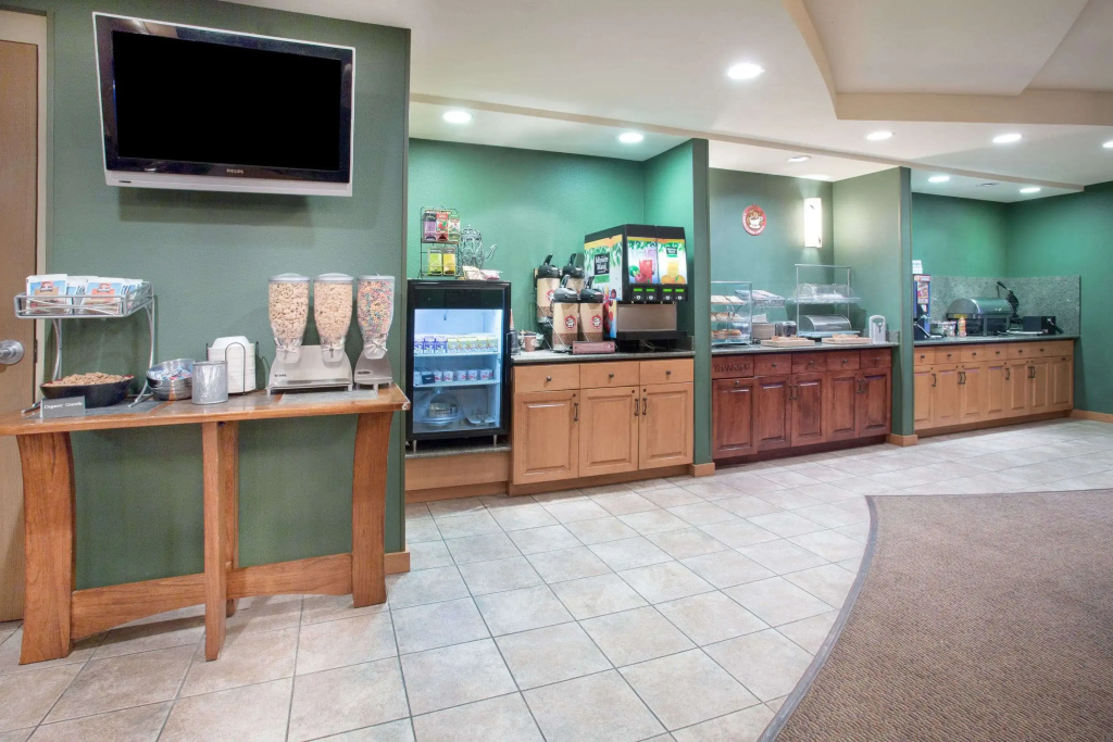 AmericInn by Wyndham Laramie Near University of Wyoming