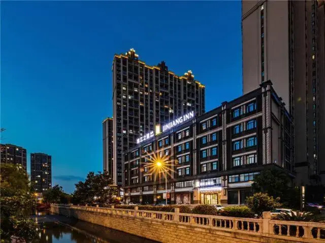 Jinjiang Inn Select Suzhou Shengze Sunhuxilu Hotel