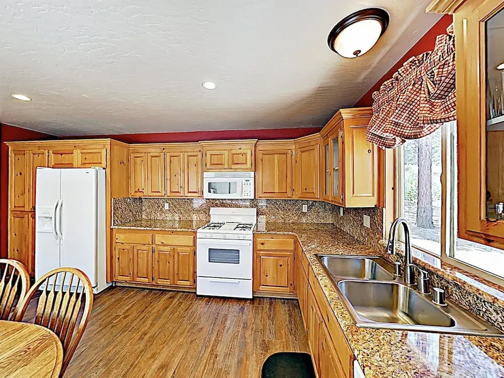 New Listing! Updated - Walk To Resort & Lake 3 Bedroom Home