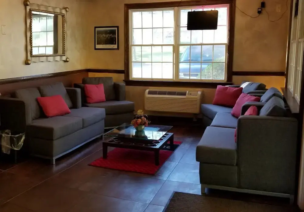 Smithtown Inn