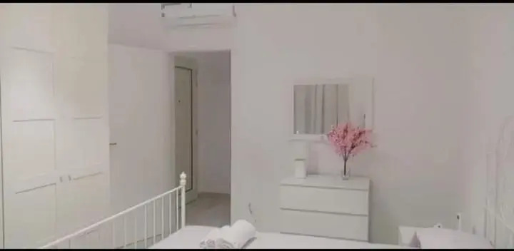 Annas House