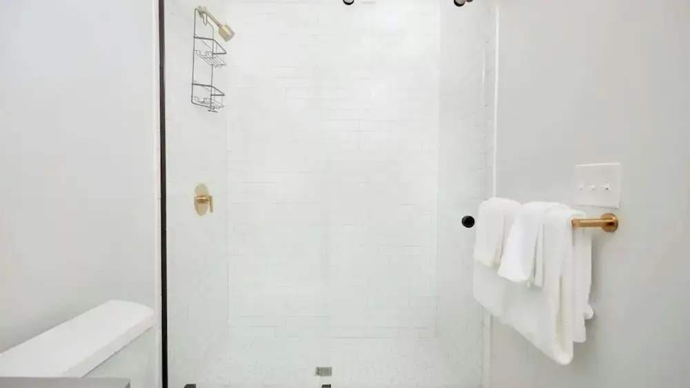 Sleeps 26 Entire Floor, Steps to French Quarter The Harlequin by Avantstay