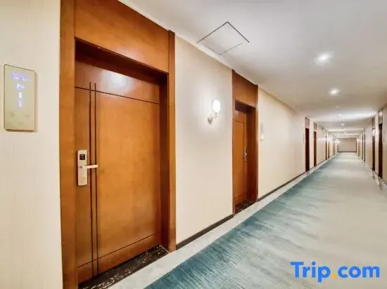 WuYue Yuexin Hotel (Shangrao Pedestrian Street Shuinan Cultural Plaza Wanda)