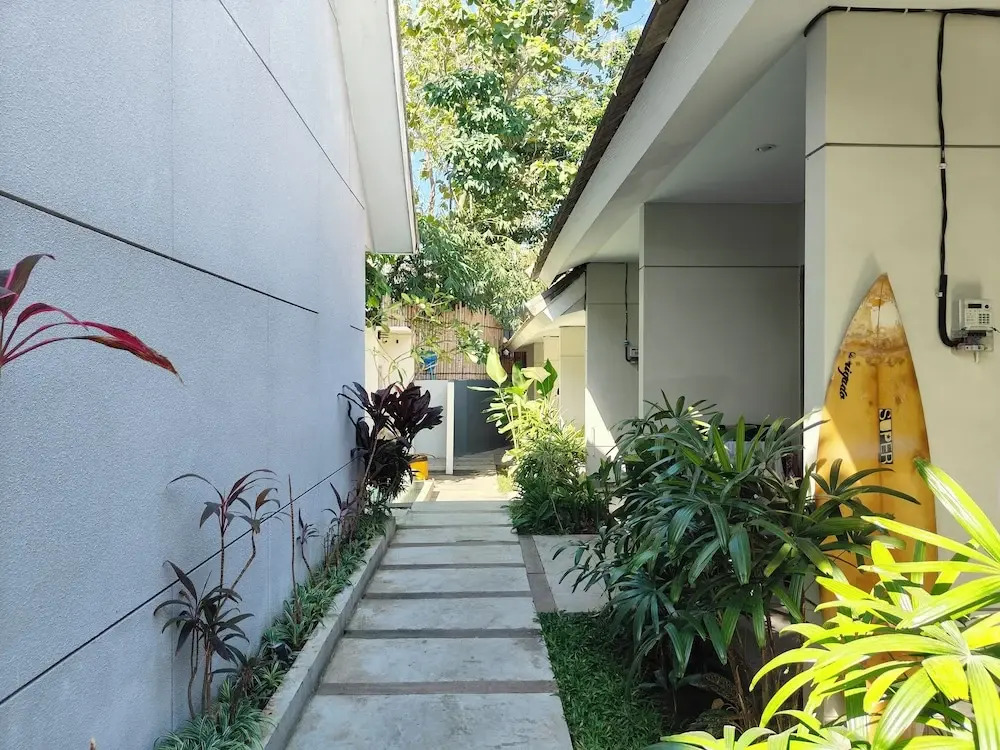 Manuver Surf and Stay Uluwatu Bali