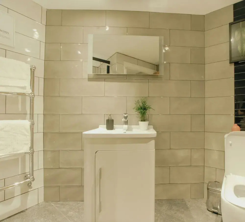 Luxe Living in Sheffield City by Avo Apartment
