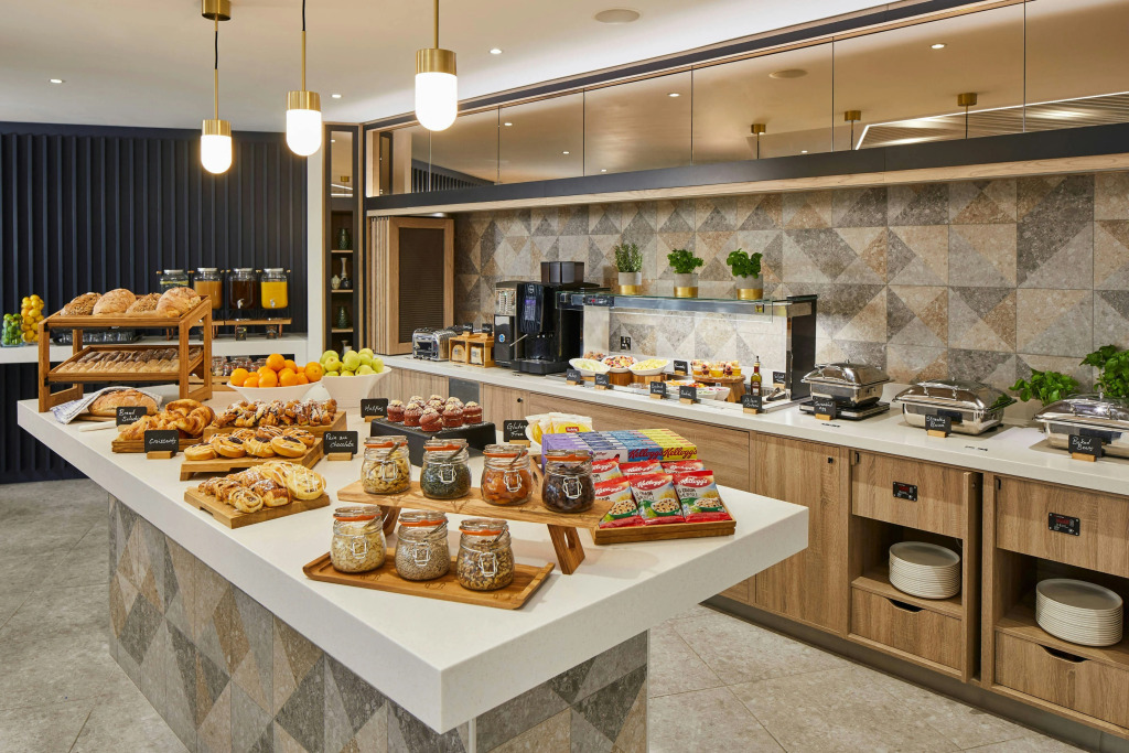 Courtyard by Marriott London City Airport