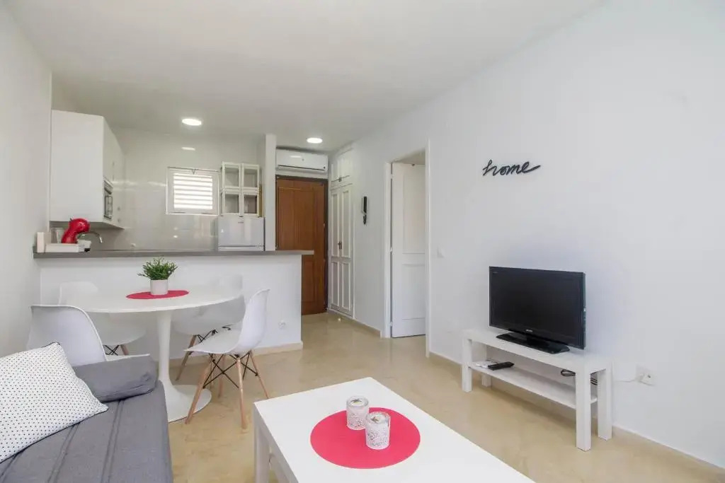 Vistamarina B 210 By IVI Real Estate