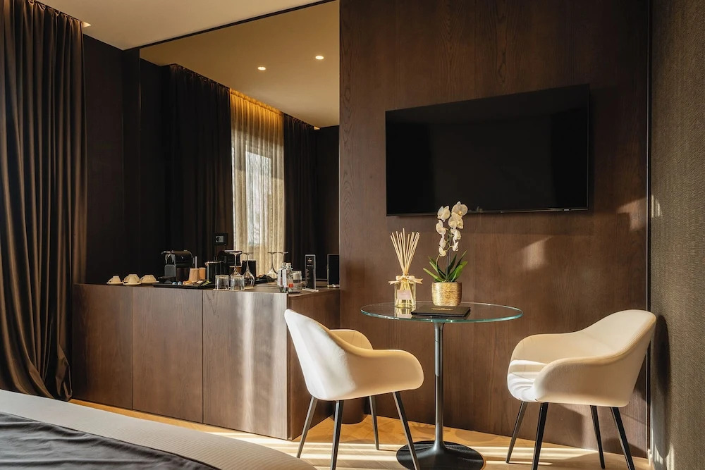 Green Park Penthouse Suite & Pool - Heated Pool
