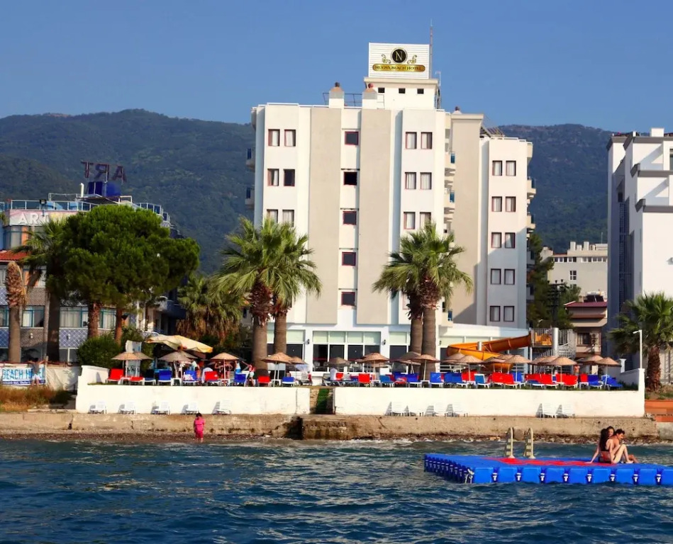 Nuova Beach Hotel