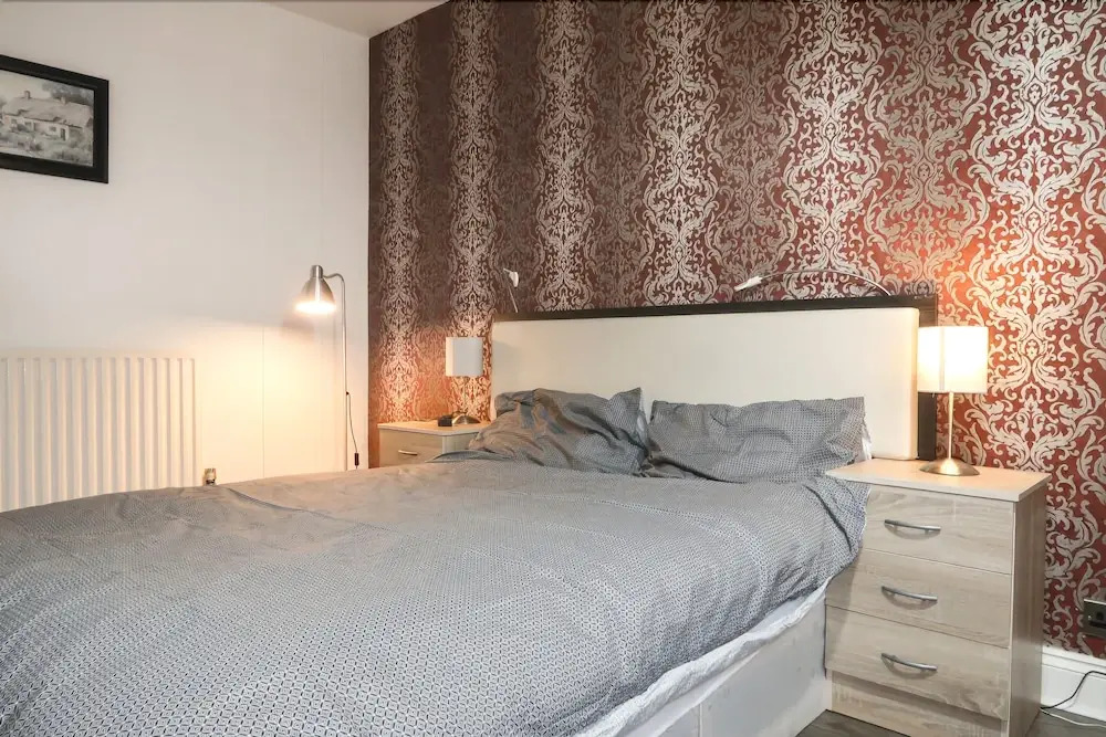 Bazely Street - Deluxe Double Room