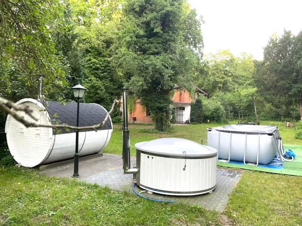 Spacious Holiday Home, Pool, Sauna, Whirlpool