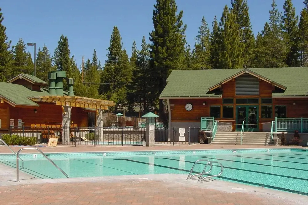 5 Mi to Donner Lake: Home w/ Shared Hot Tub