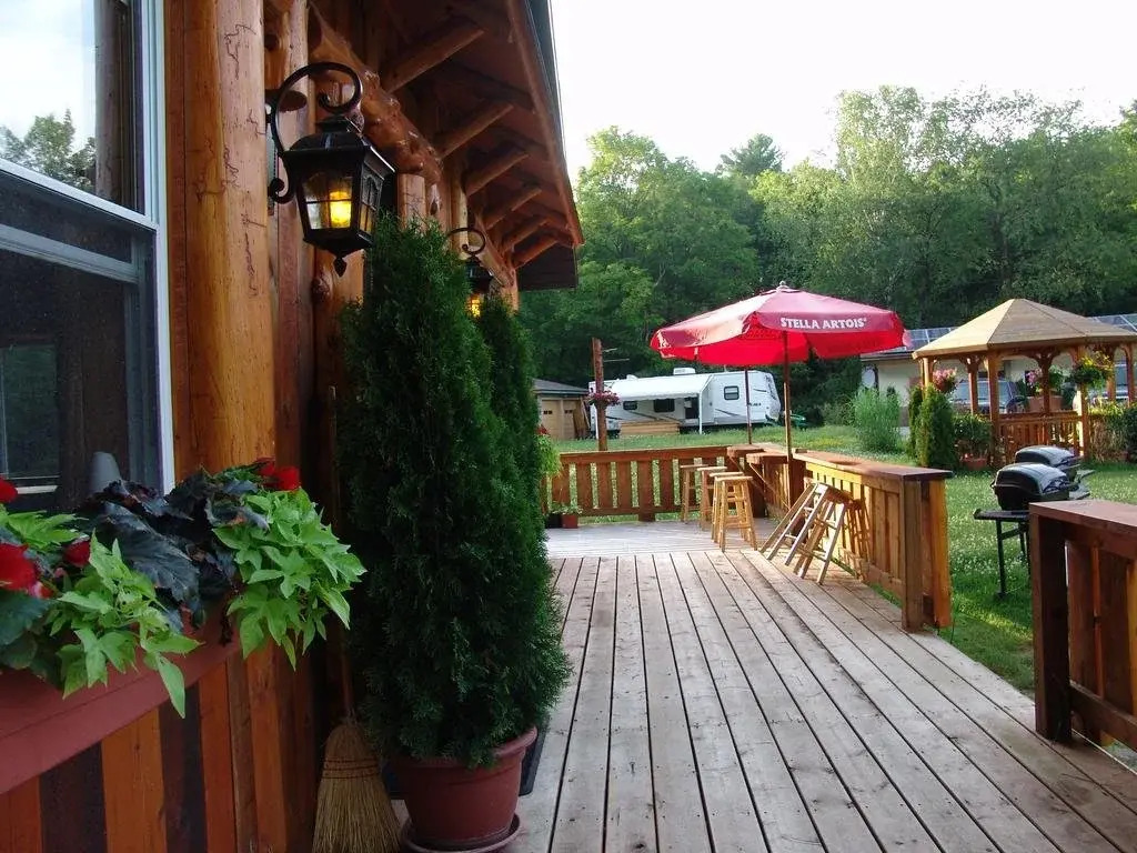 The Highlands Motel