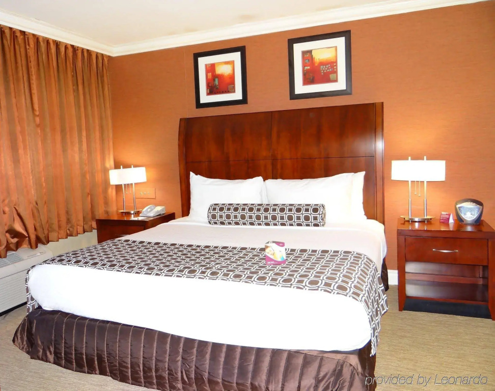 DoubleTree by Hilton Monroe Township Cranbury