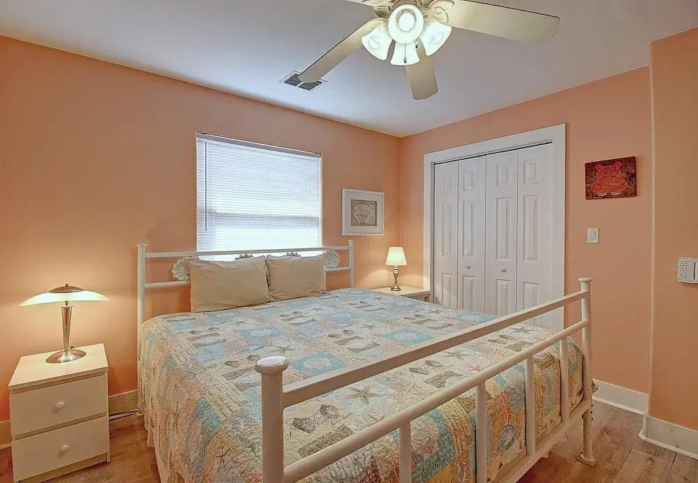 Spacious & Pet Friendly + Game Room Sleeps 10