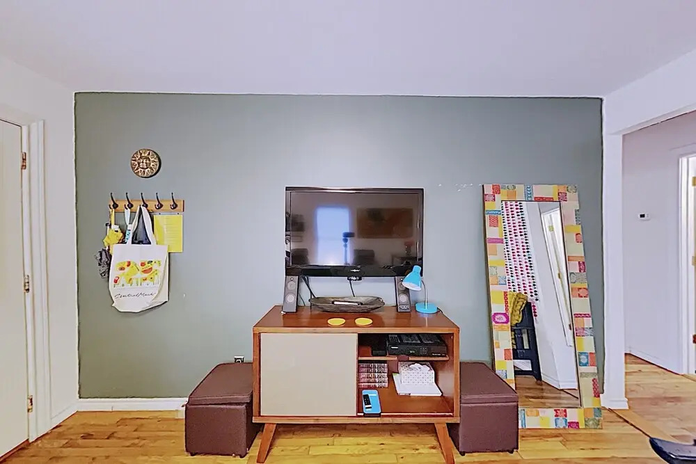 Hip 2BR Austin Bungalow by RedAwning