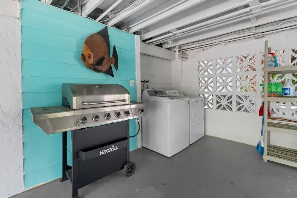 250 1st St B