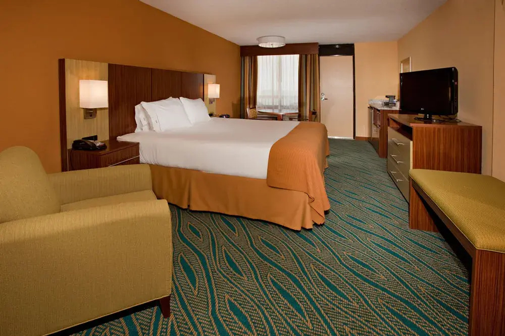 Holiday Inn Express & Suites Oceanfront Daytona Beach Shores by IHG