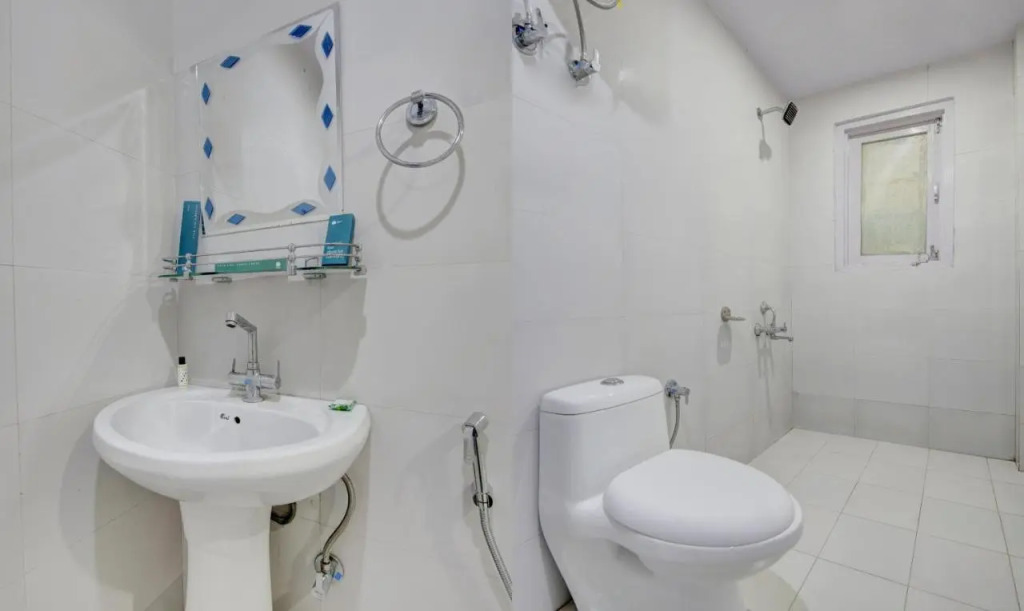 Itsy Hotels Avantika With Forest View