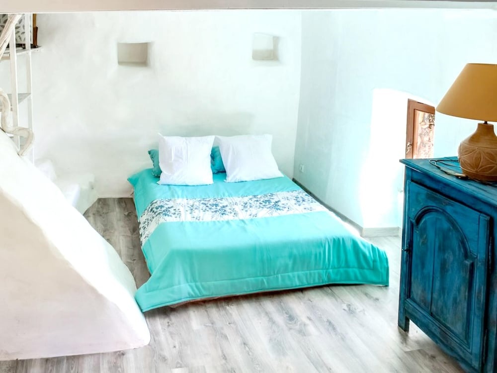 House With 3 Bedrooms in Olmeto, With Wonderful Mountain View, Enclose