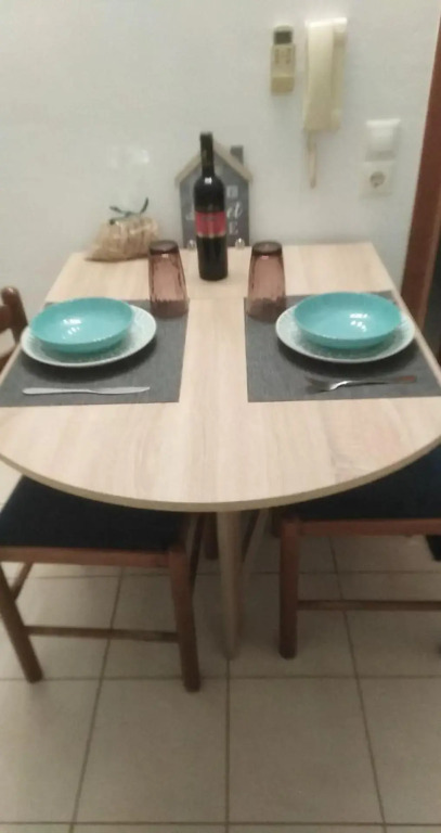 Quiet apartment with easy access to attractions.