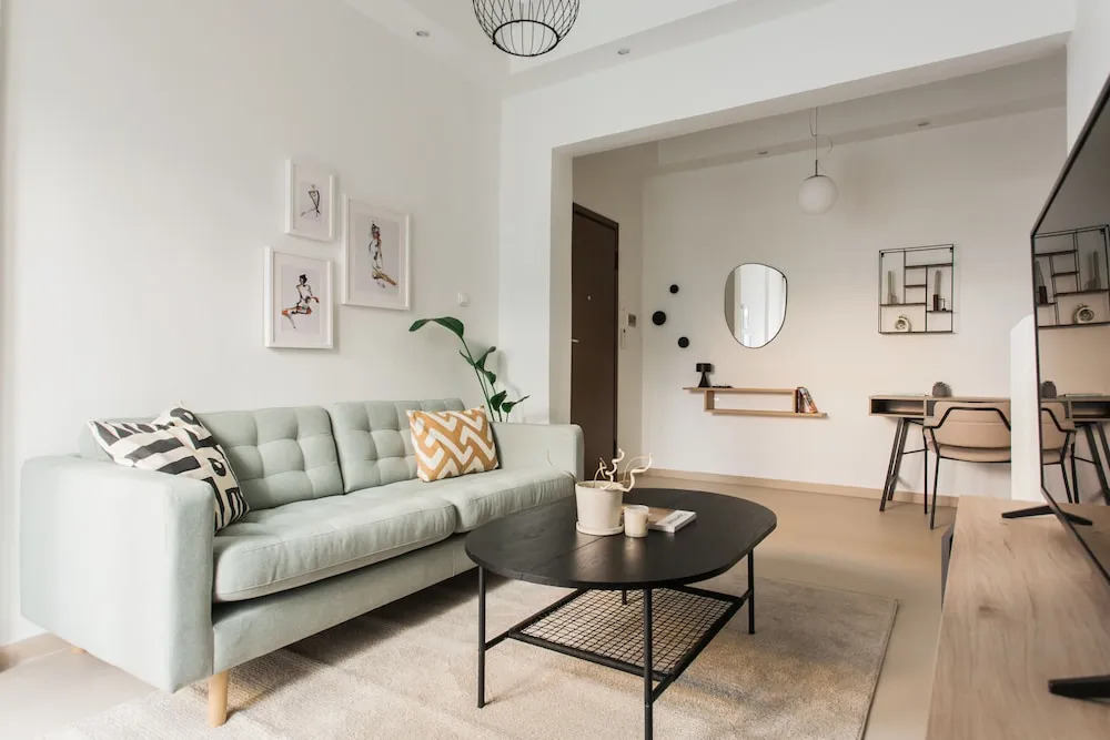 Groovy 2BR Apartment in Koukaki
