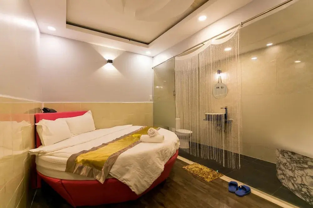 Oyo 986 Lucy Hotel