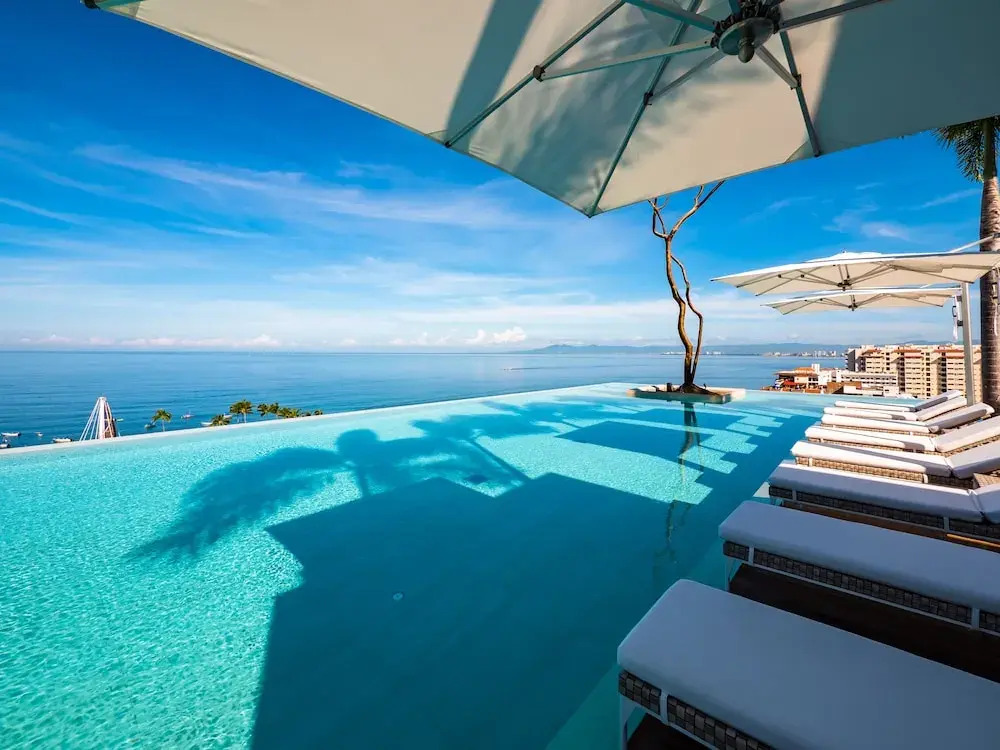 Pier 57 Zona Romantica Puerto Vallarta
