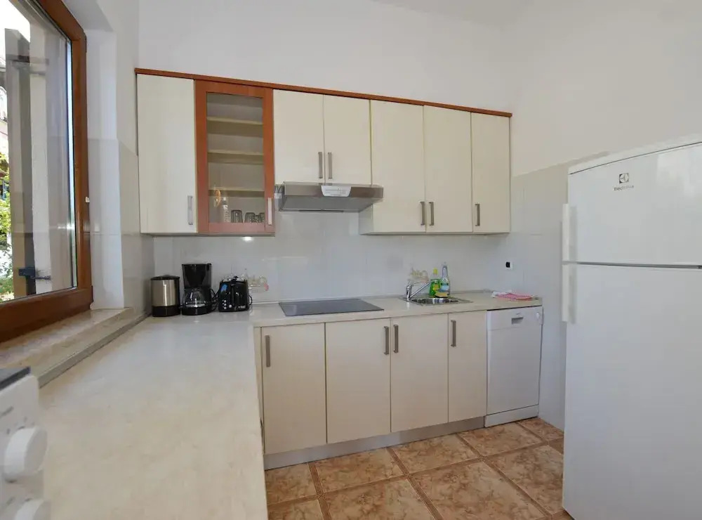 Elegant and Brigth Corner Apartments
