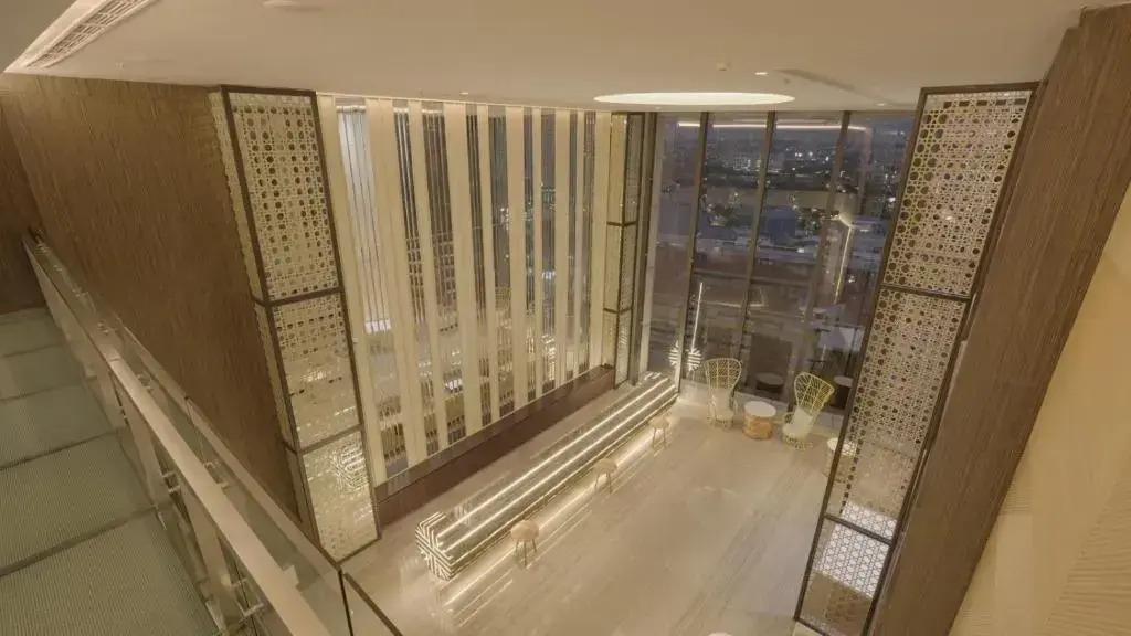 Whiz Luxe Hotel Spazio Surabaya