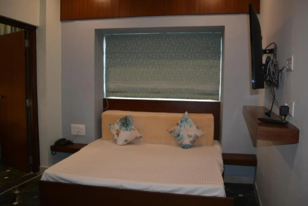 Naivara Boutique Hotel