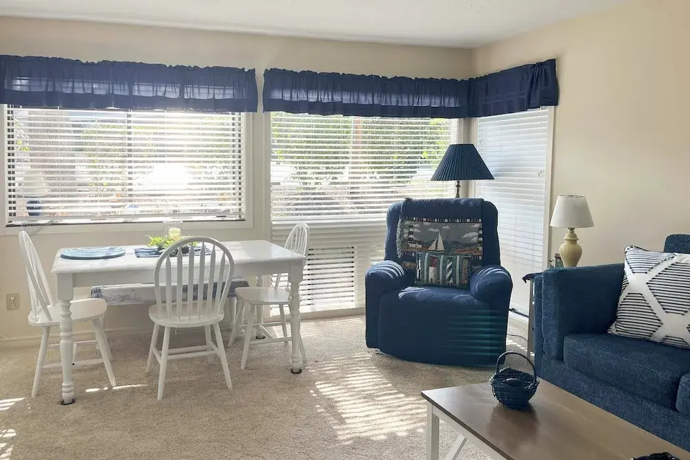 Arcadian Dunes 1st-floor Gem: Pool & Beach Access!