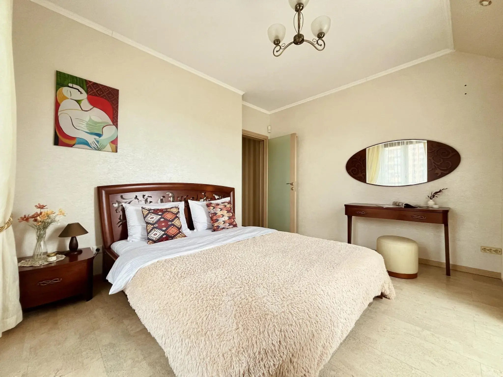 8th floor apartment