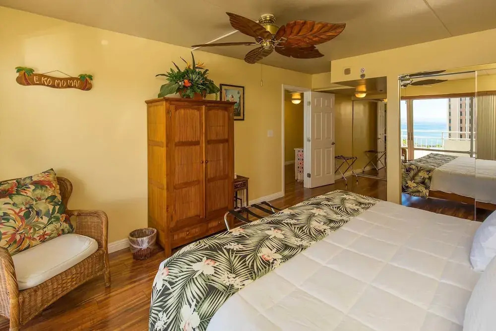 1777 Ala Moana Blvd-4 by RedAwning