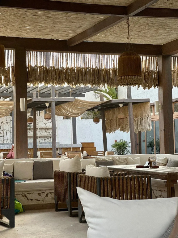 Tanoak Resort