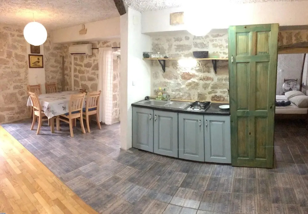 Apartment With one Bedroom in Betina, With Furnished Balcony and Wifi