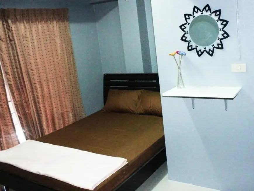 MJ. Hostel