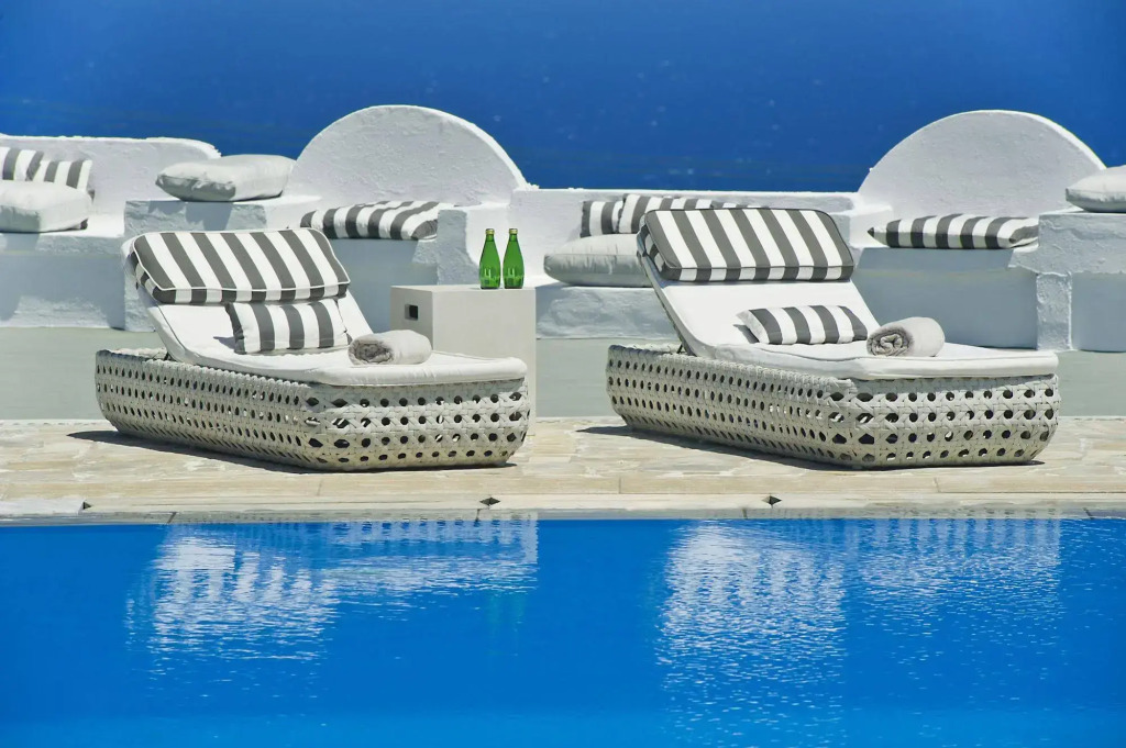 Santorini Palace