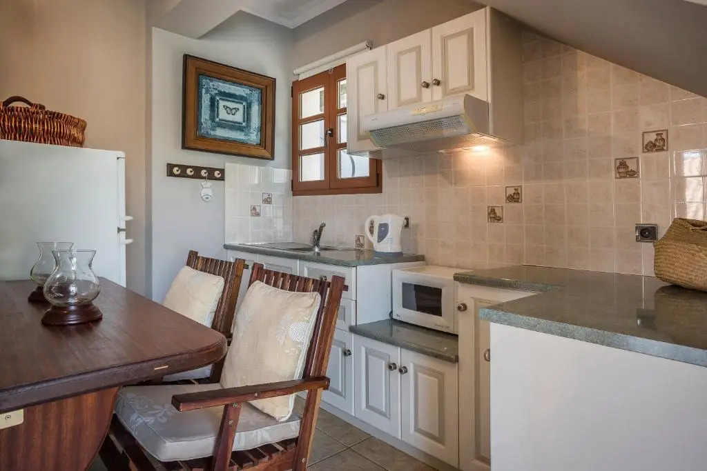 Faros Suites