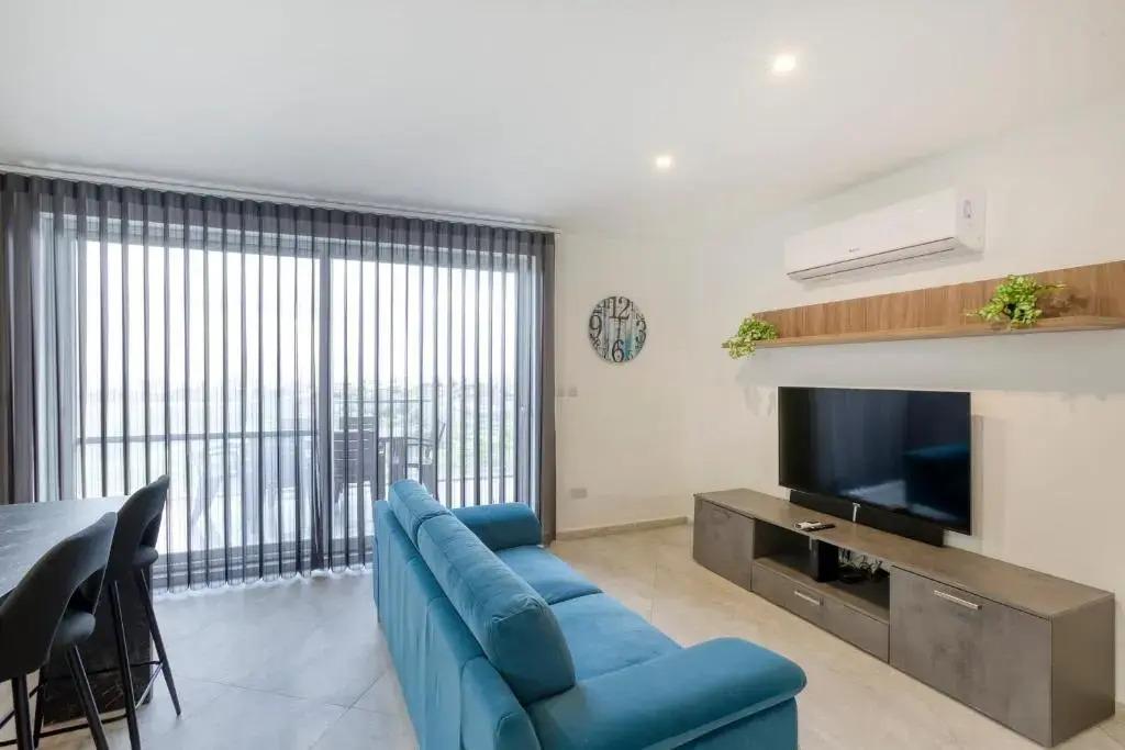 Stunning Apartment With Pool-hosted by Sweetstay