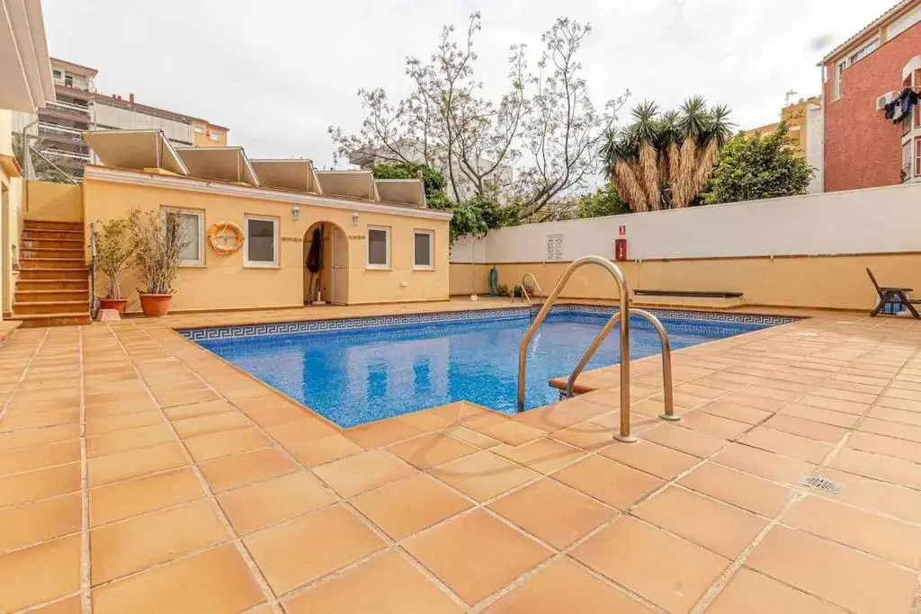 797 Holiday Rentals - Elegante apartamento para 2 en Torremolinos.
