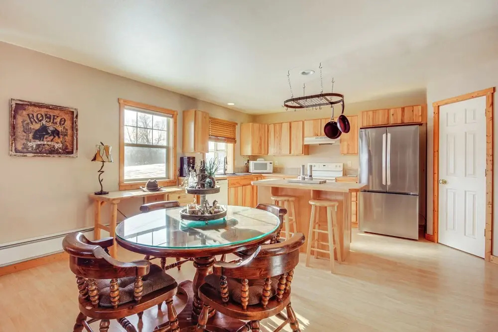 Montana Vacation Rental: 32 Mi to Yellowstone!